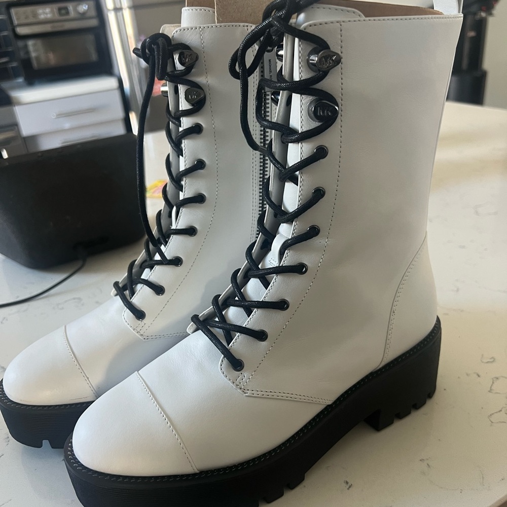 BRAND NEW Micheal Kors boots